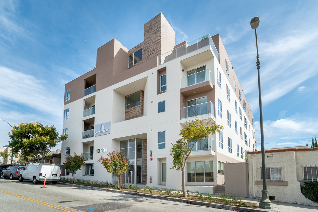 Century Prime Apartments in Los Angeles, CA - Foto de edificio