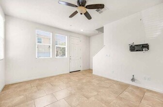 3515 Magnificent Way in Clovis, CA - Building Photo - Building Photo