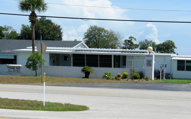 2351 S Ridgewood Ave in Edgewater, FL - Building Photo - Building Photo