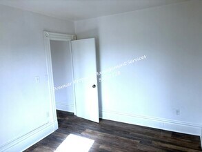 1129 Chartiers Ave in Mckees Rocks, PA - Building Photo - Building Photo