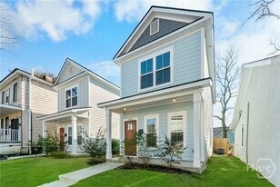 1203 E Bolton St in Savannah, GA - Building Photo