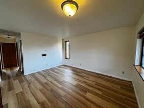 2340 Bayview Ln in Eureka, CA - Building Photo - Building Photo