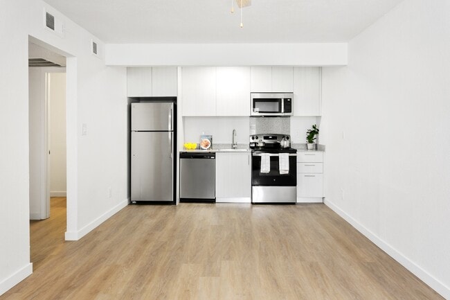 The Hamptons in Mesa, AZ - Building Photo - Building Photo