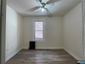 115 Park Ave in Newark, NJ - Foto de edificio - Building Photo