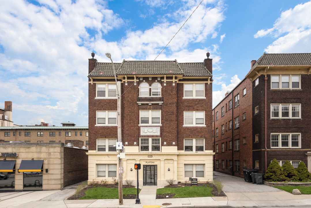 Plateau in Cleveland, OH - Foto de edificio