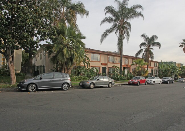 Harvard Manor Apartments in Los Angeles, CA - Building Photo - Building Photo