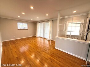 7627 Rosemary St in Dearborn Heights, MI - Building Photo - Building Photo