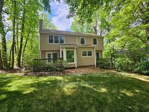 4015 Brownes Ferry Rd in Charlotte, NC - Building Photo - Building Photo