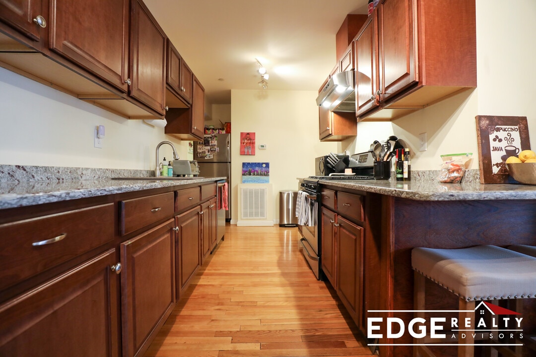 45 Henshaw St, Unit 2 in Boston, MA - Building Photo