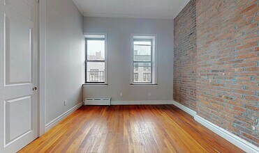 210 E 25th St in New York, NY - Building Photo - Building Photo