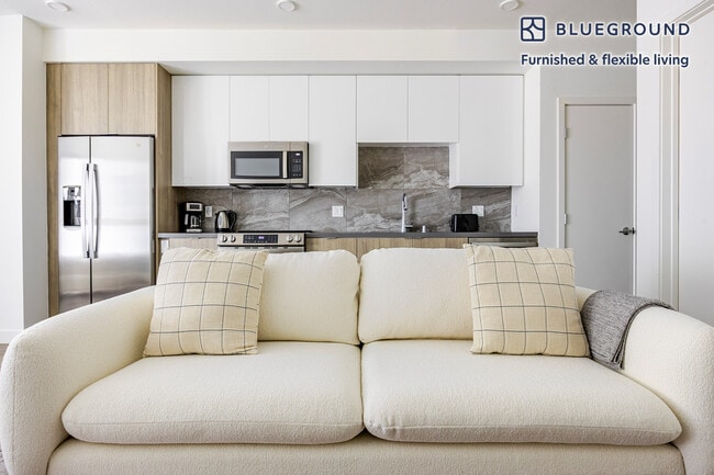 511 S Harbor Blvd in Los Angeles, CA - Building Photo - Building Photo