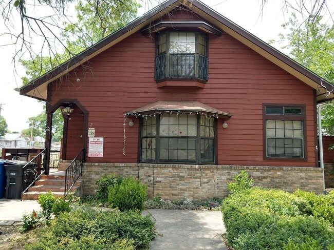 2614 Monterey Street in San Antonio, TX - Building Photo - Interior Photo