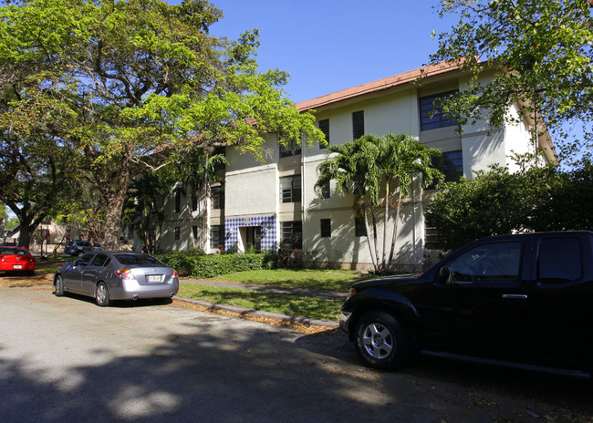 235 Antilla Ave in Coral Gables, FL - Building Photo - Building Photo