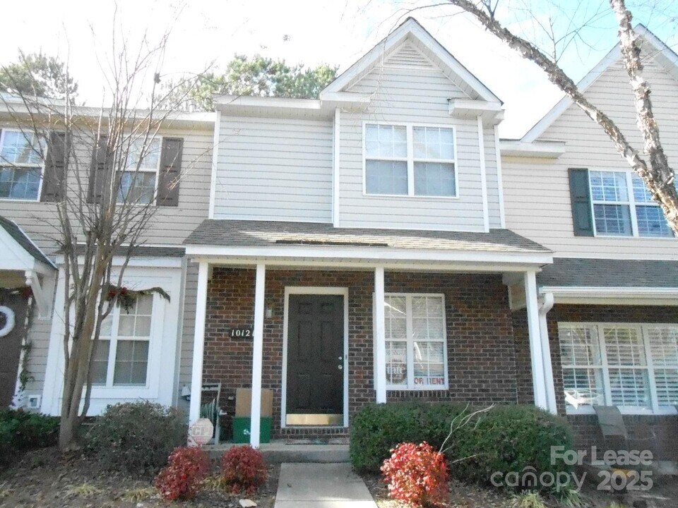 10121 Reindeer Way Ln in Charlotte, NC - Building Photo