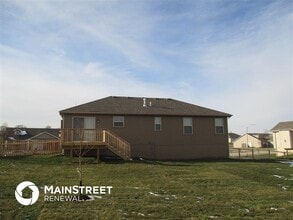 104 Golfview Dr in Pleasant Hill, MO - Building Photo - Building Photo
