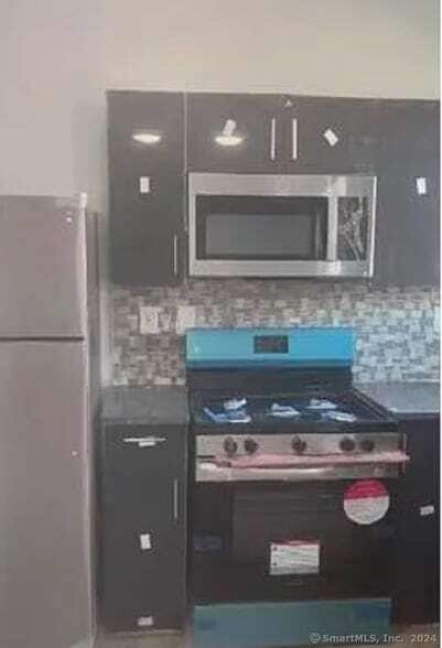 503 E Main St, Unit 511 2b in Bridgeport, CT - Building Photo - Building Photo