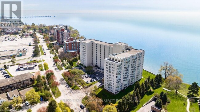 5280-5280 Lakeshore Rd.