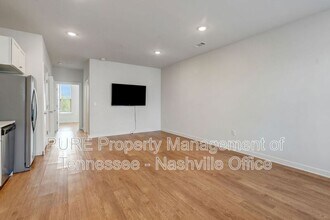 600 E Trinity Ln in Nashville, TN - Building Photo - Building Photo