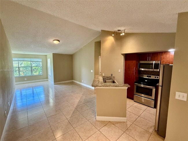property at 595 Vista Isles Dr