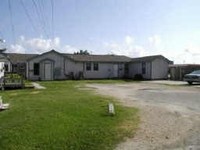 802 9th Ave in Texas City, TX - Foto de edificio - Building Photo