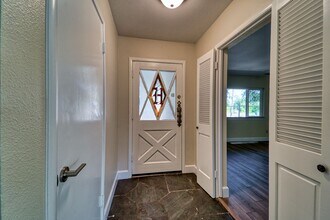 3900 Lincoln Rd in Yuba City, CA - Building Photo - Building Photo