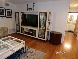 1621 Hotel Cir S in San Diego, CA - Building Photo