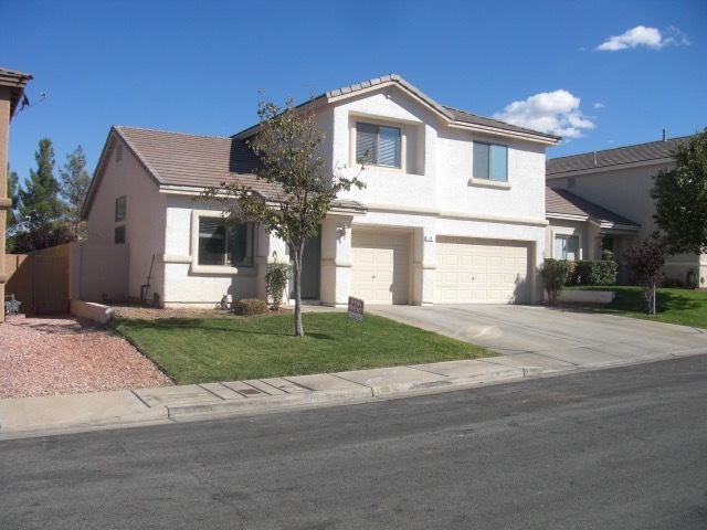 20 Woodcarver St in Henderson, NV - Building Photo