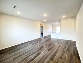 2721 Elliott St in Pea Ridge, AR - Foto de edificio - Building Photo