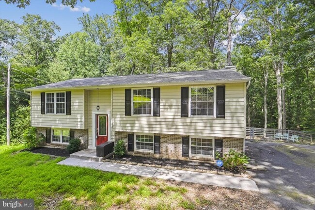 property at 11573 Hicks Ct