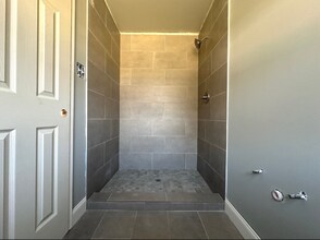 2718 Winchester Rd NW in Huntsville, AL - Foto de edificio - Building Photo