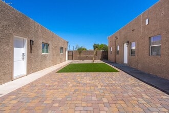 601 N Cameron Ave, Unit 1 in Casa Grande, AZ - Foto de edificio - Building Photo