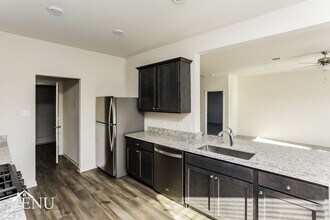 308 Micah Ln in Ferris, TX - Foto de edificio - Building Photo