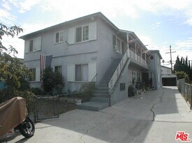 833 N Kingsley Dr in Los Angeles, CA - Building Photo
