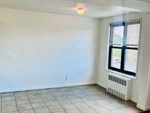 47 Davis Ave, Unit 4F in White Plains, NY - Building Photo - Building Photo