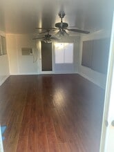 11004 Tinker Ave in Tujunga, CA - Building Photo - Building Photo