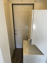432 S 3rd St, Unit A in Burbank, CA - Foto de edificio - Building Photo