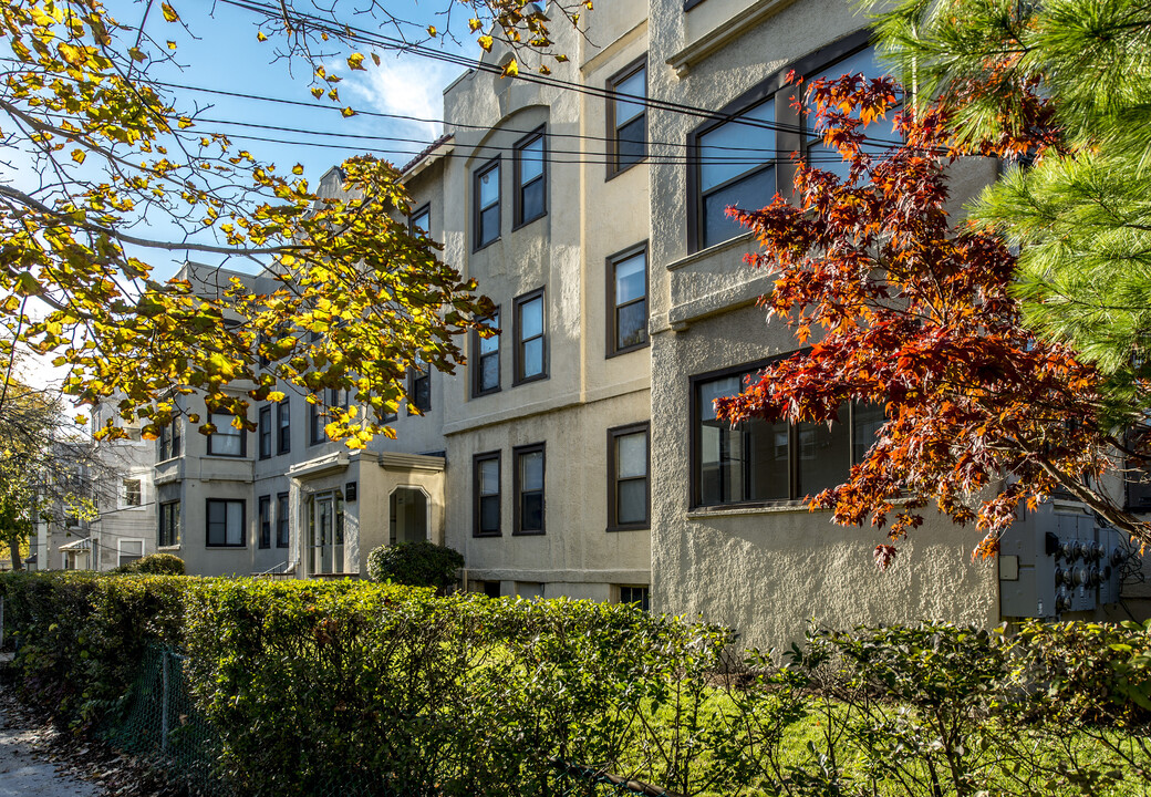 Hamilton Road Apartments in Brookline, MA - Foto de edificio