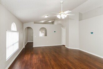30542 Double Dr in Wesley Chapel, FL - Building Photo - Building Photo