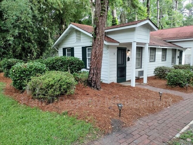 property at 3 Southwood Dr