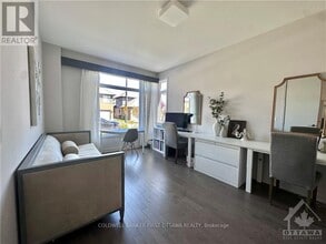 298 Longworth Ave in Ottawa, ON - Building Photo - Building Photo