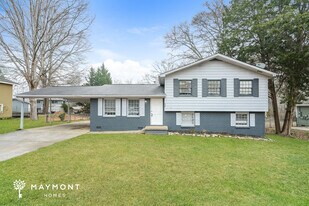 2820 Rex Rd in Ellenwood, GA - Building Photo