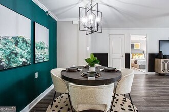 3833 Peachtree Rd NE, Unit 211 in Atlanta, GA - Building Photo - Building Photo