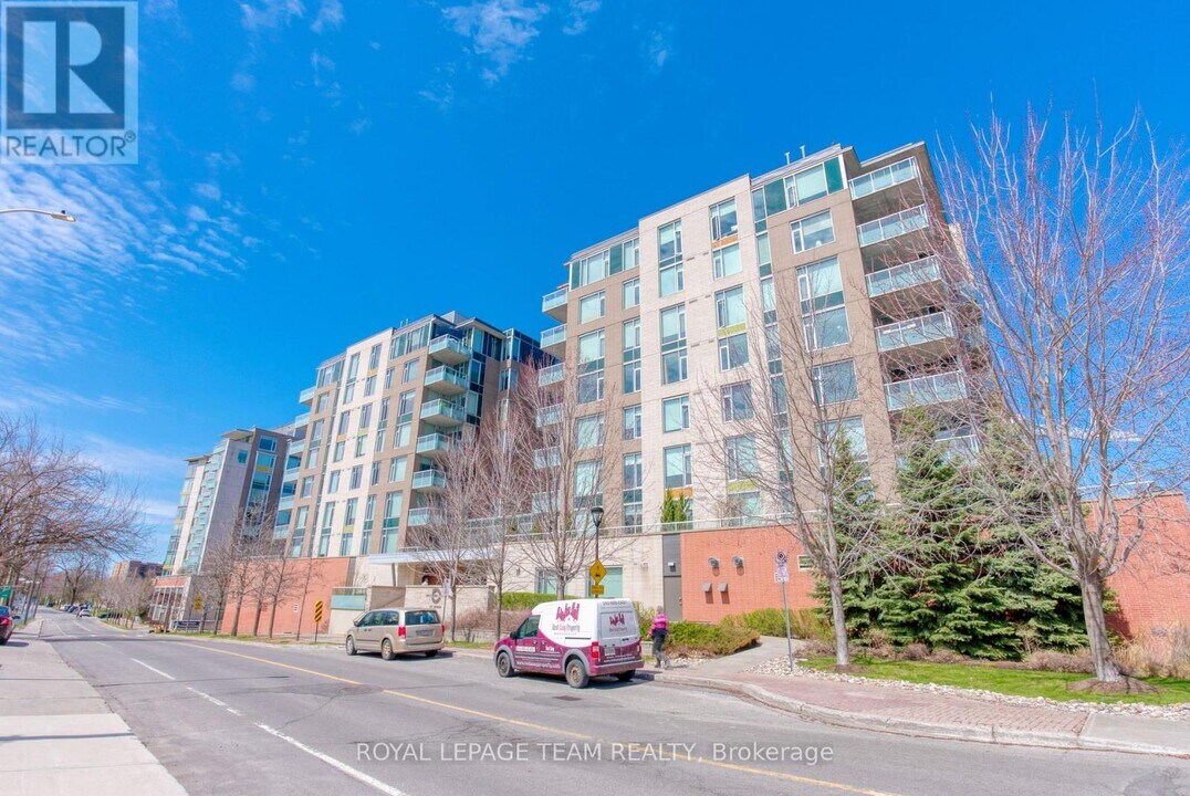 575-575 Byron Ave in Ottawa, ON - Building Photo