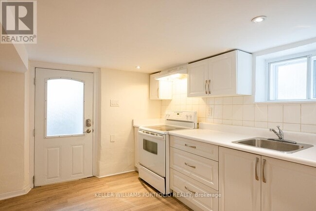 property at 821 Gladstone Ave