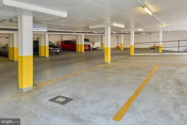 2030 N Adams St in Arlington, VA - Building Photo - Building Photo