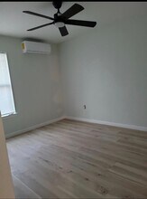 401 Trichelle St in Pasadena, TX - Foto de edificio - Building Photo