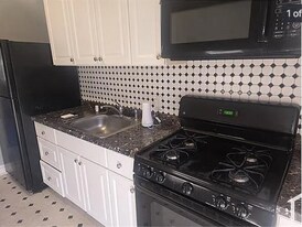 40X Random Rd in Baltimore, MD - Building Photo