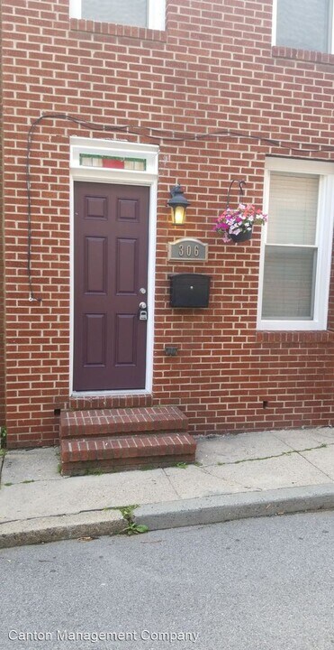 306 S Chapel St Photo