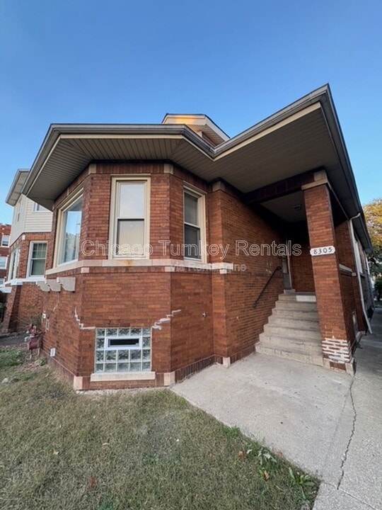 8305 S May St in Chicago, IL - Foto de edificio