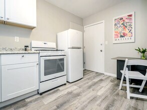 268 Sea Cliff Ave-Unit -# apt #2 in Sea Cliff, NY - Foto de edificio - Building Photo